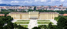 Guided Tour around Schönbrunn Palace on weekend days with skip-the-line ticket