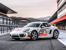 Conduzir um Porsche Cayman 718 S - 4 voltas + 1 volta em co-piloto