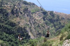 Volo parallelo per tre persone in zipline in Costiera Amalfitana